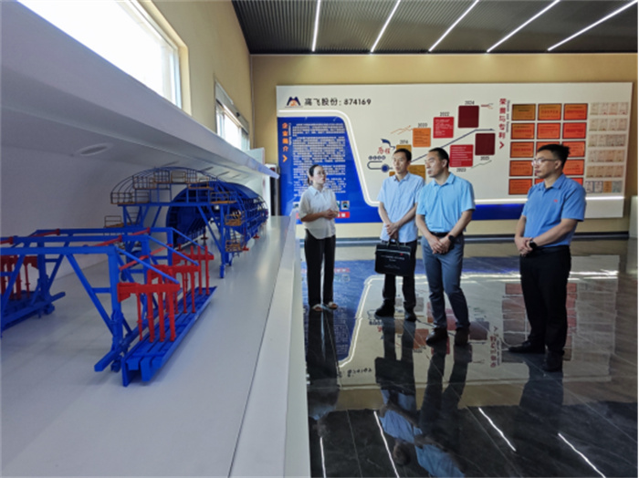 热烈祝贺白姐全年正版王中王与洛阳理工学院共建桥隧专用设备技术研发中心