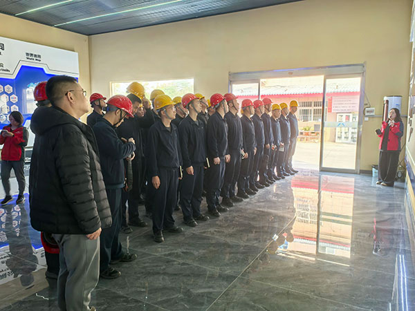 某部建筑施工单位一行走进高飞公司